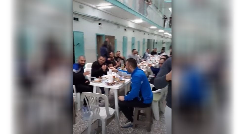 “Ξέφραγο αμπέλι” οι φυλακές Κορυδαλλού; Κρατούμενοι έστησαν γλέντι κι ανέβασαν το βίντεο στο Tik Tok!(video)