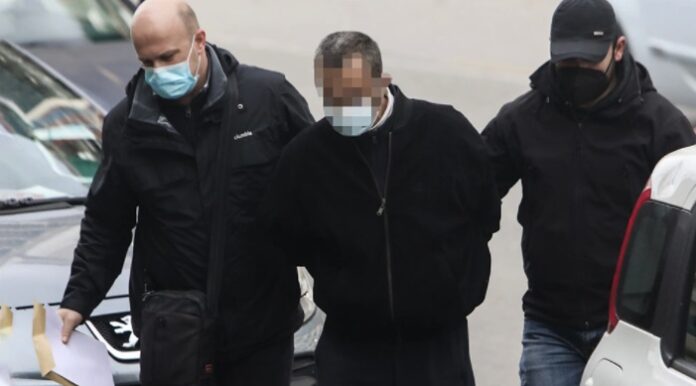 Θεσσαλονίκη: Στον εισαγγελέα ο 49χρονος που δολοφόνησε με 23 μαχαιριές τη σύζυγό του