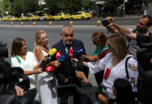 Νουλέζας