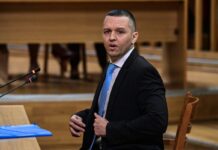 Απολογία του Ηλία Κασιδιάρη: «Η δολοφονία Φύσσα ήταν η δολοφονία της Χρυσής Αυγής – Την καταδικάζω διαρκώς» Κασιδιάρης