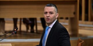 Απολογία του Ηλία Κασιδιάρη: «Η δολοφονία Φύσσα ήταν η δολοφονία της Χρυσής Αυγής – Την καταδικάζω διαρκώς» Κασιδιάρης