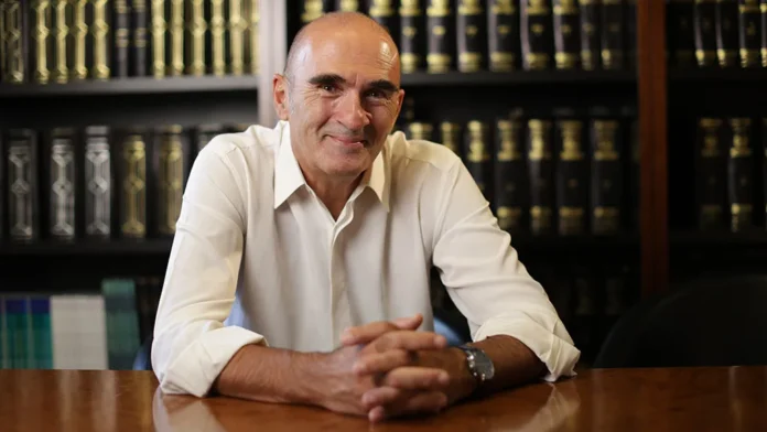 Κουτσόλαμπρος