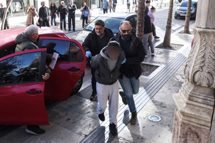 Δίκη τριχρονου Άγγελου