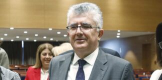 Μπακέλας