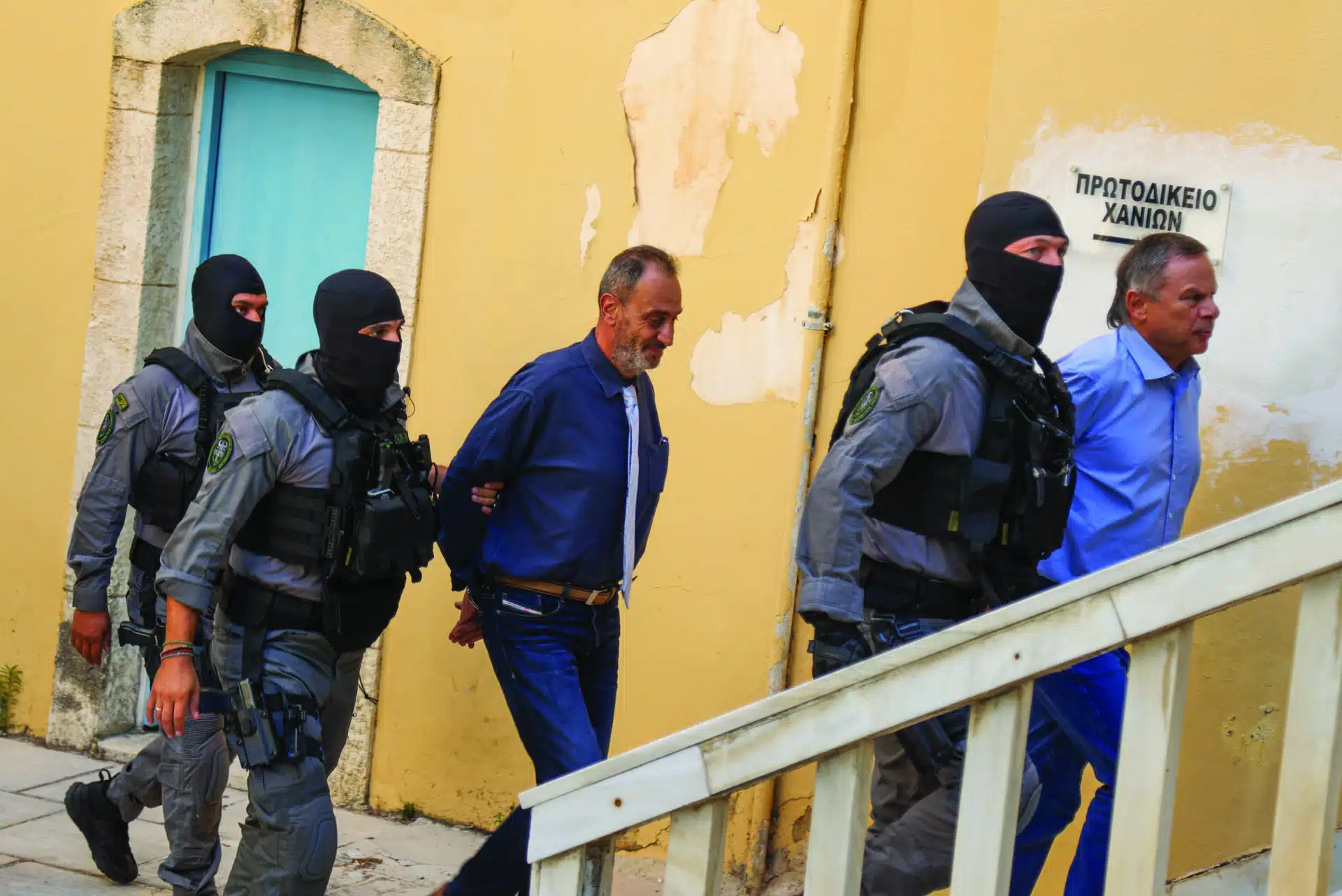 Μεγάλο χτύπημα στη «μαφία της Κρήτης» – Οι συλλήψεις και η επιχείρηση της ΕΛ.ΑΣ. με εντολή Χρυσοχοΐδη