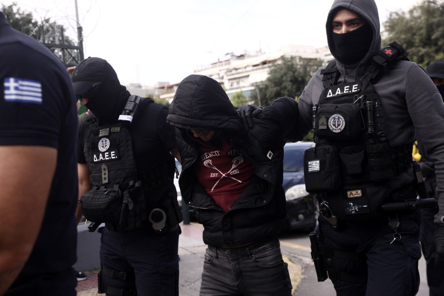 Έκρηξη στην Πλάκα: Τη Δευτέρα απολογούνται οι τρεις κατηγορούμενοι-Πώς αποκαλύφθηκε η δράση τους